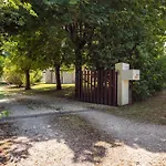 Сasa de vacaciones Maison De Charme Avec Sa Piscine