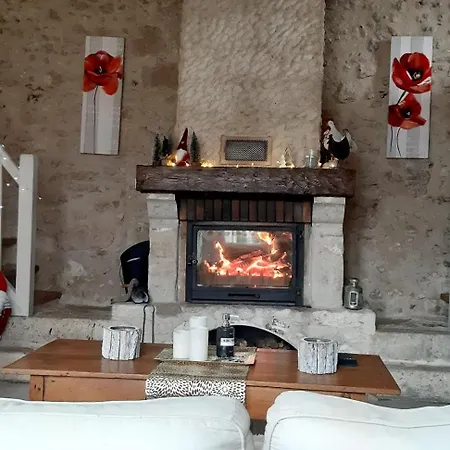 Maison De Charme Avec Sa Piscine Vakantiehuis Limeyrat