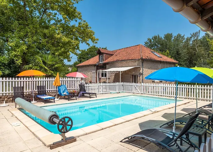 Maison De Charme Avec Sa Piscine Ferienhaus