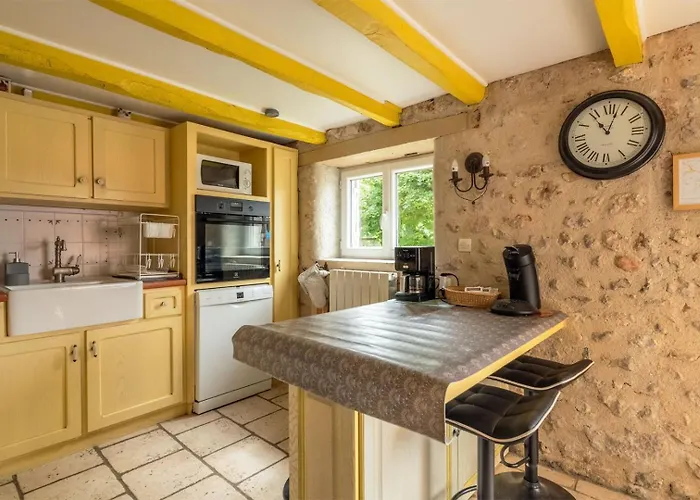 Maison De Charme Avec Sa Piscine Ferienhaus *